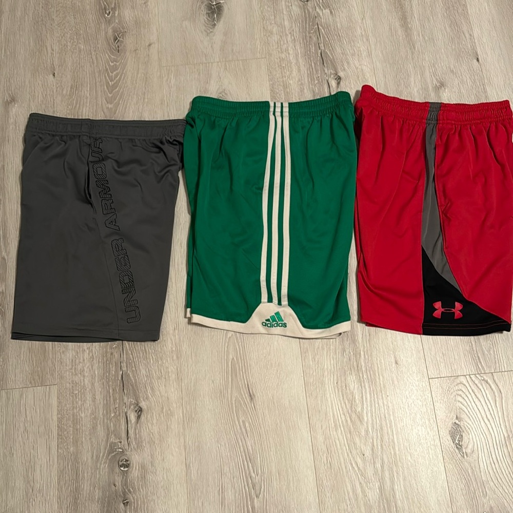 Youth shorts, size medium - bundle of 3
